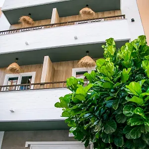 apt-casa-lyrata-comfort-design.hotelsinnerja.org/